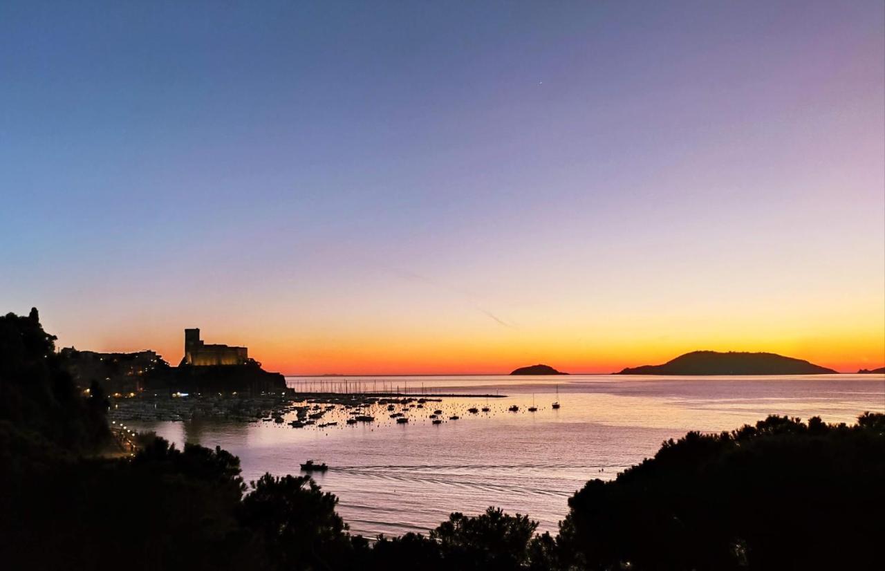 Residence Mare Azzurro Lerici Bagian luar foto